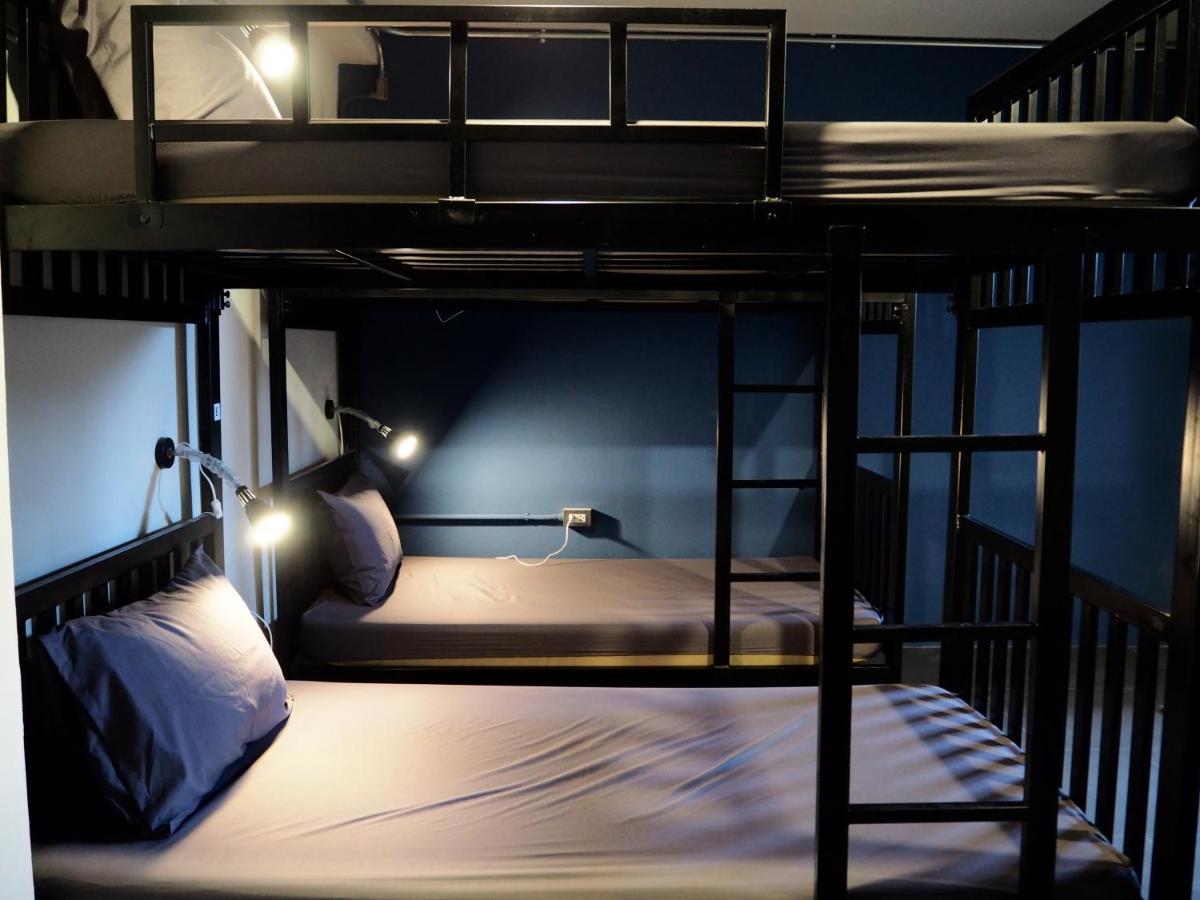 Bunk Bed Mixed Dormitory Room,885951160:JPEG
